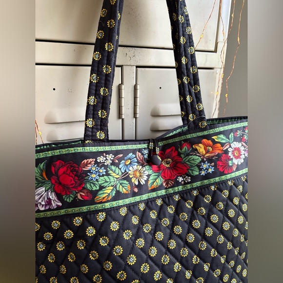 Vera Bradley UO Exclusive Original Tote Bag - Picture 5 of 12